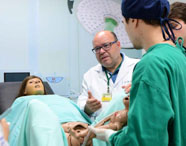Simulação realística de parto no curso de Medicina da Unoeste em Presidente Prudente.
