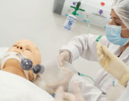 Laboratório de simulação realista utilizado pelos estudantes de Medicina da Unoeste Guarujá.